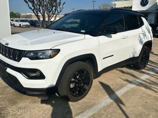 Used 2024 Jeep Compass Latitude w/ Convenience Group video 1