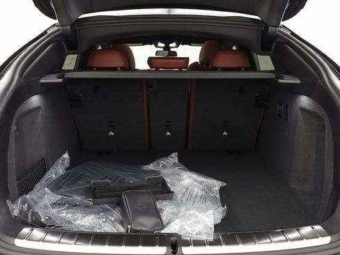 New 2025 BMW X4 xDrive30i w/ Premium Package image 17