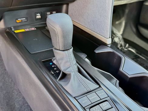Used 2026 Toyota Camry LE FWD image 28