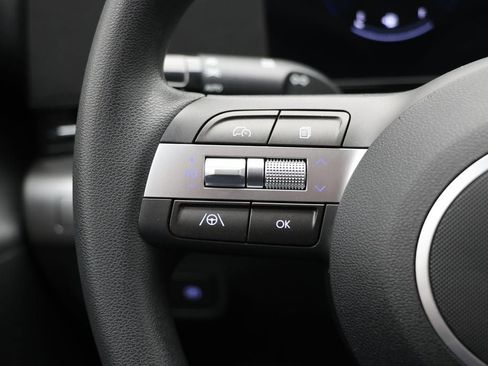 Used 2024 Hyundai Kona SE image 19