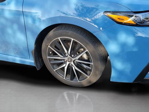 Used 2023 Toyota Camry SE FWD image 16