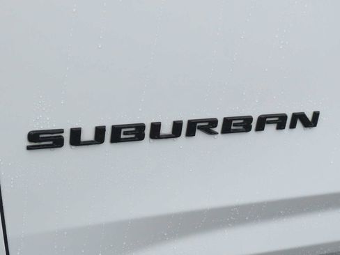 Used 2021 Chevrolet Suburban High Country image 9