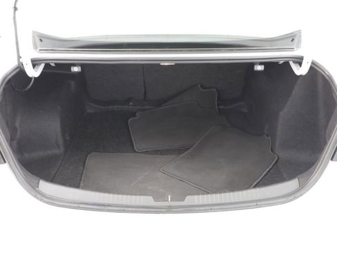 Used 2023 Chevrolet Malibu LT FWD image 17