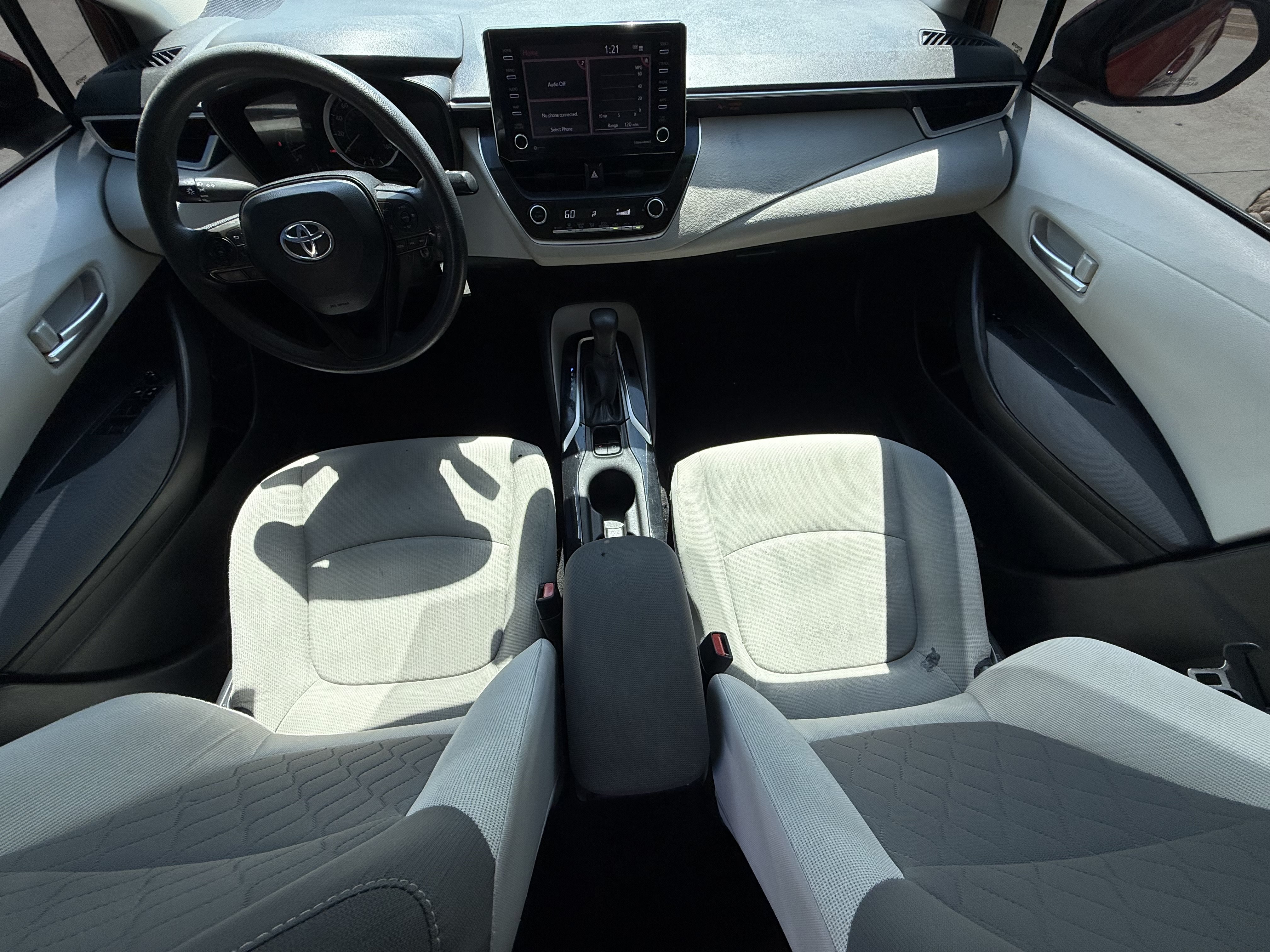 Used 2021 Toyota Corolla LE FWD image 11