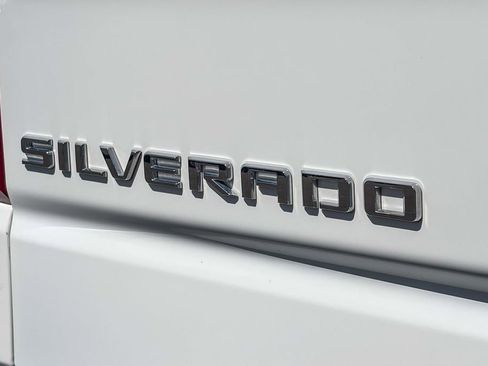 Used 2024 Chevrolet Silverado 1500 Custom image 10