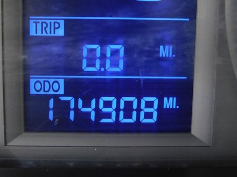 Used 2009 Hyundai Elantra w/ Premium-Sport Pkg 2 FWD image 9
