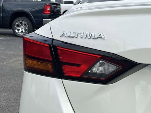 Used 2020 Nissan Altima 2.5 SR w/ Premium Package image 10