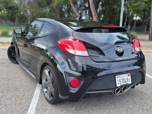 Used 2015 Hyundai Veloster Turbo FWD image 42