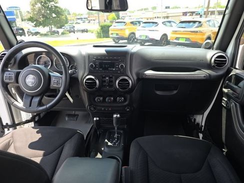 Used 2013 Jeep Wrangler Unlimited Sport AWD/4WD image 37