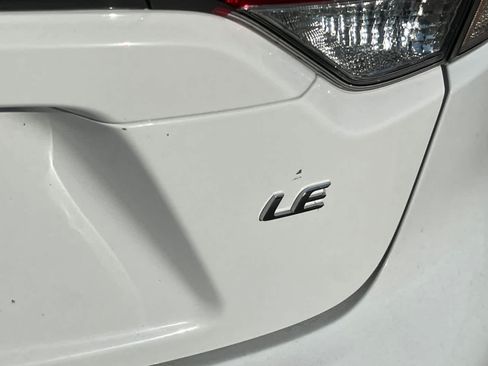 Used 2023 Toyota Corolla LE FWD image 21