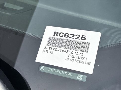 Used 2023 Cadillac XT4 Premium Luxury image 31