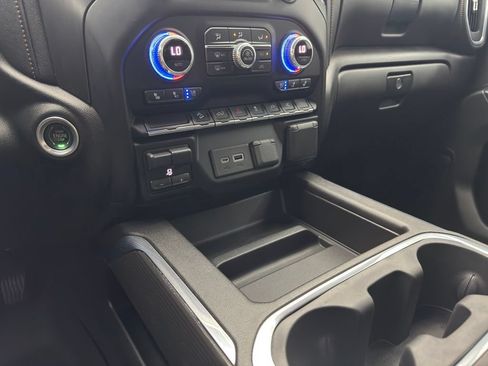 Used 2022 GMC Sierra 2500 AT4 AWD/4WD image 26