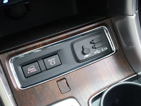 Used 2022 Subaru Ascent Touring AWD/4WD image 19