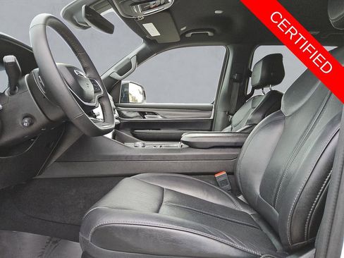 Used 2024 Jeep Wagoneer L Series II w/ Flexible Seating Group image 9