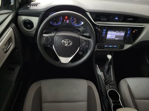 Used 2017 Toyota Corolla LE FWD image 10