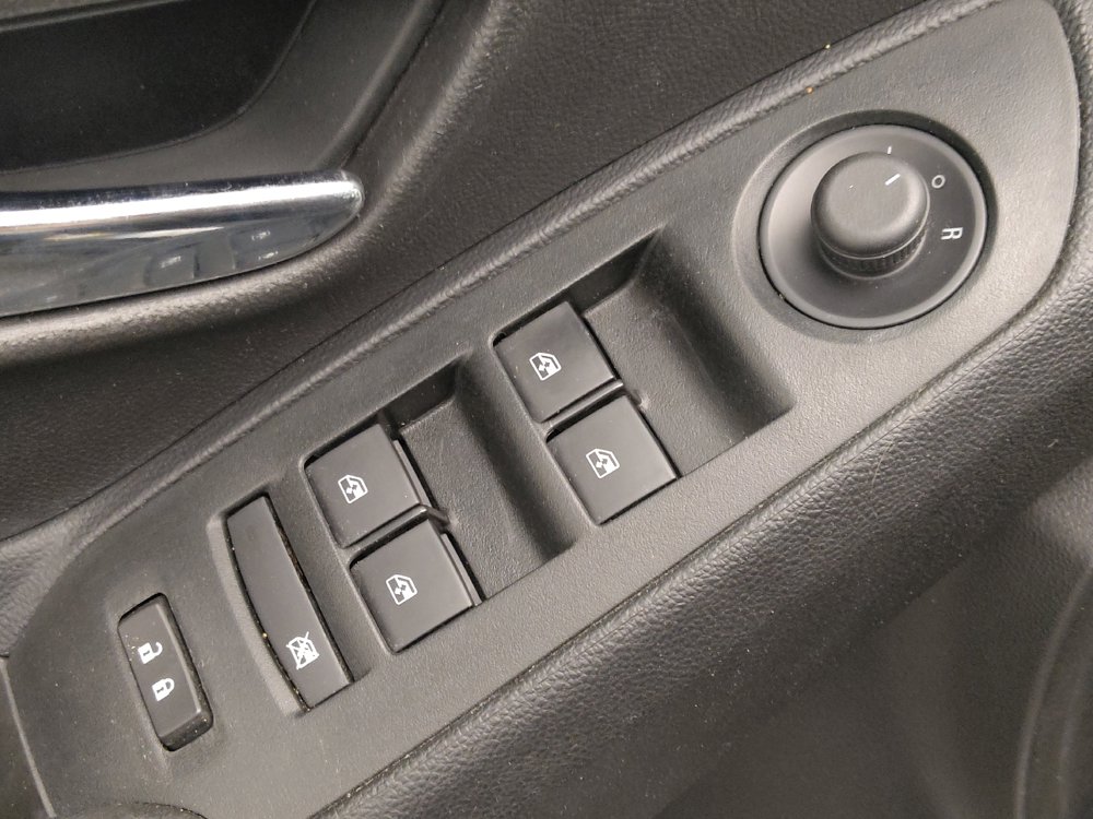 Used 2020 Chevrolet Trax LT FWD image 27