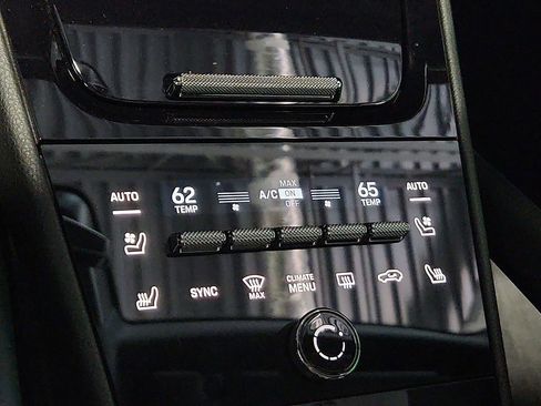 Certified 2025 Porsche Cayenne S AWD/4WD image 16