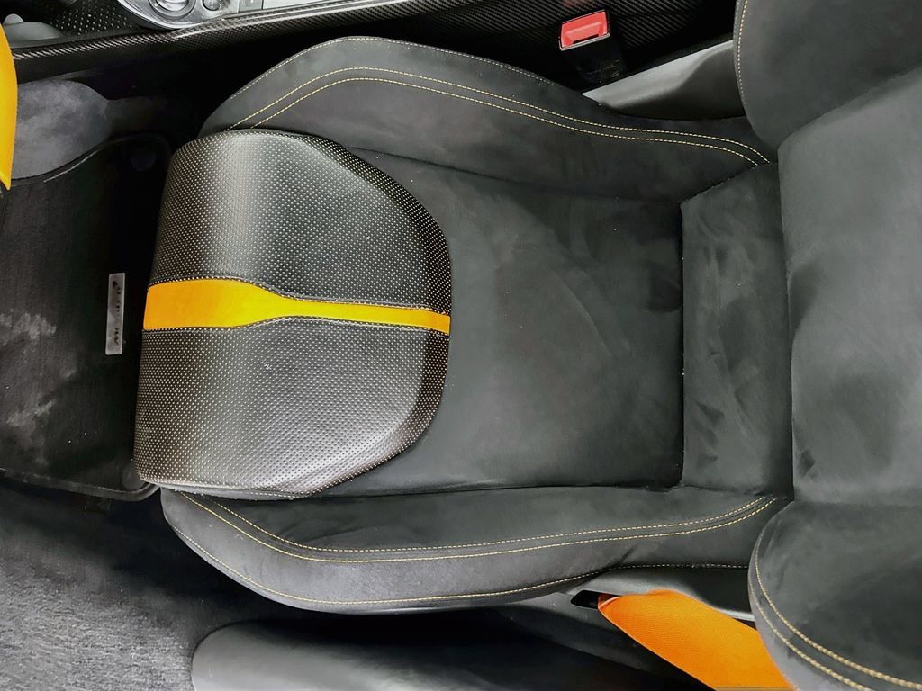 Used 2019 McLaren 570S Coupe RWD image 20