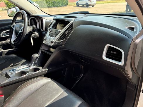 Used 2017 Chevrolet Equinox Premier w/ Enhanced Convenience Package FWD image 38