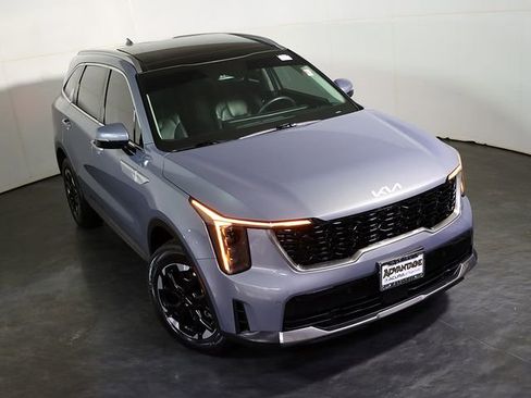Used 2024 Kia Sorento S w/ Panoramic Sunroof Package AWD/4WD image 7