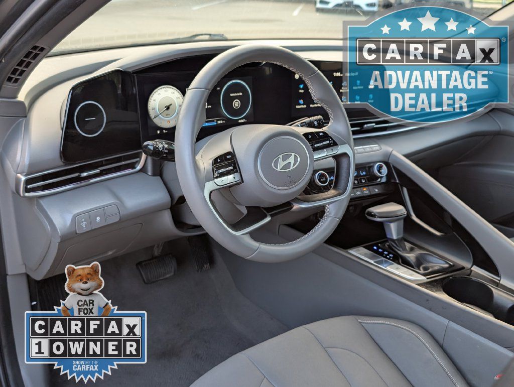Used 2025 Hyundai Elantra SEL FWD image 5