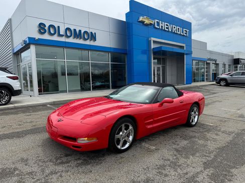 Used 1999 Chevrolet Corvette Convertible w/ Memory Pkg image 1