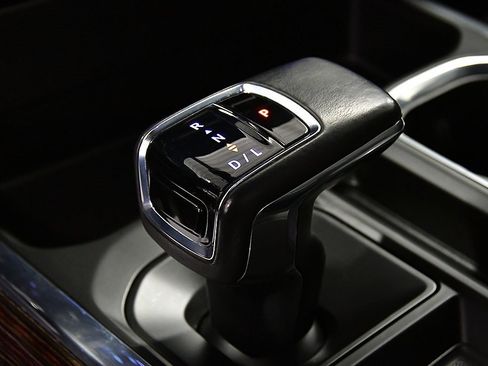 Used 2022 GMC Sierra 1500 Elevation image 25