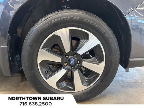 Used 2018 Subaru Forester 2.5i Premium w/ All-Weather Package AWD/4WD image 24