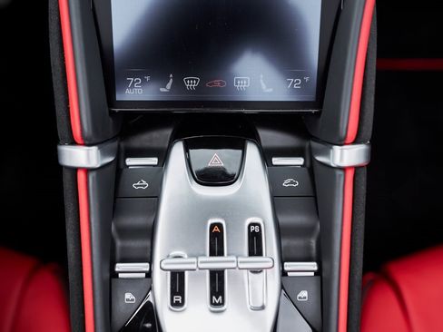 Used 2024 Ferrari Roma Spider image 64