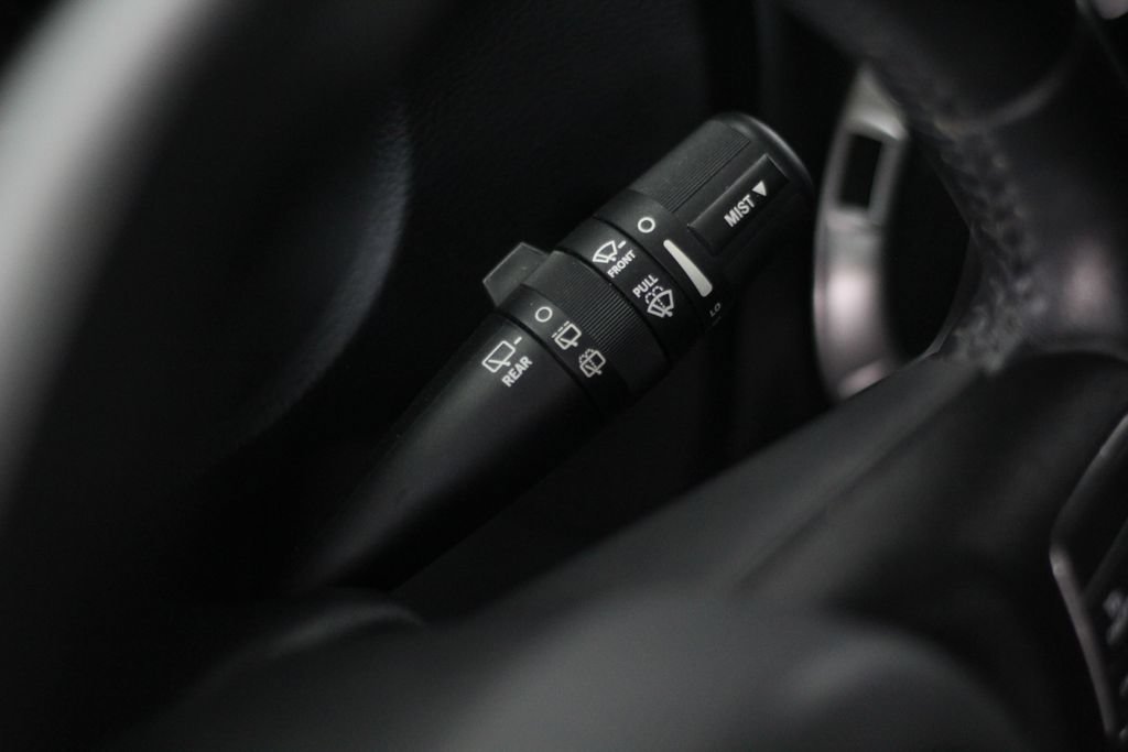 Used 2018 Jeep Wrangler Unlimited Sahara AWD/4WD image 15