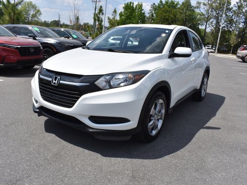 Certified 2018 Honda HR-V LX image 5