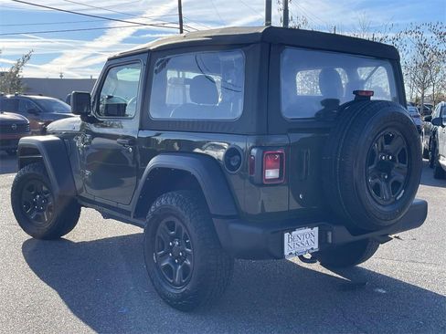 Used 2021 Jeep Wrangler Sport image 5