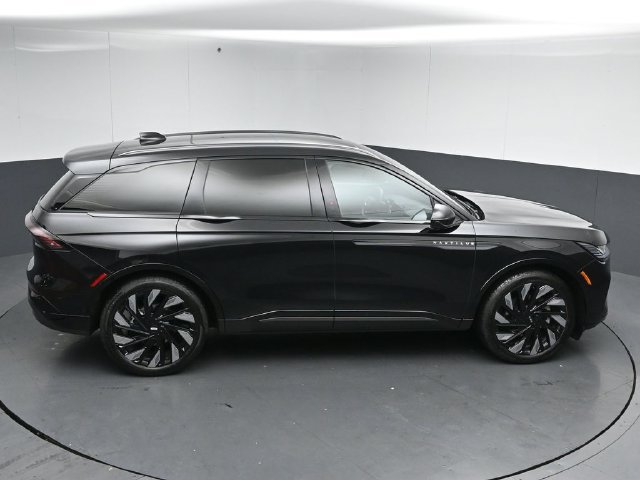 Certified 2026 Lincoln Nautilus Reserve w/ Jet Appearance Package AWD/4WD image 52