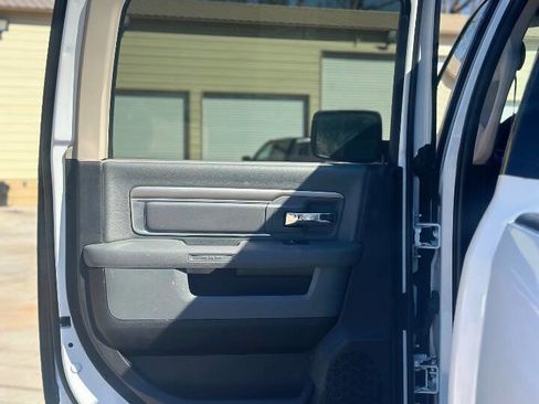 Used 2016 RAM 2500 SLT image 17