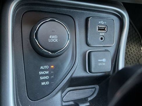 Used 2020 Jeep Compass Sport AWD/4WD image 23