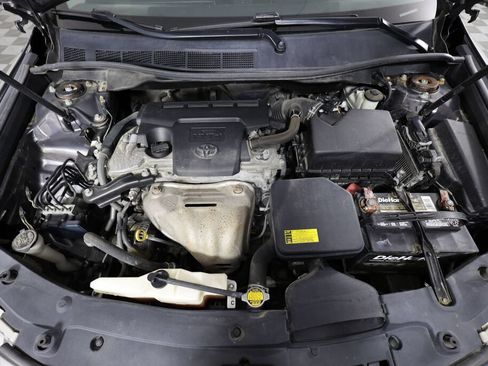 Used 2014 Toyota Camry XLE w/ Leather Package FWD image 38