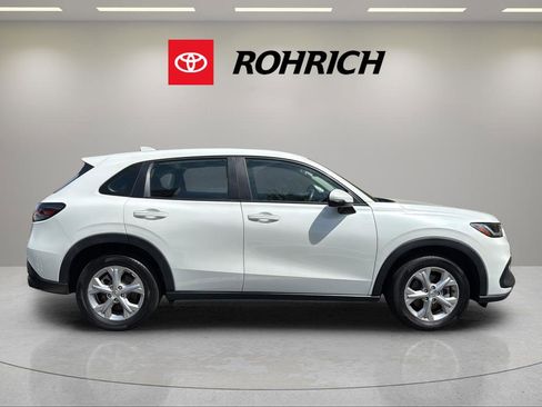 Used 2023 Honda HR-V LX image 5