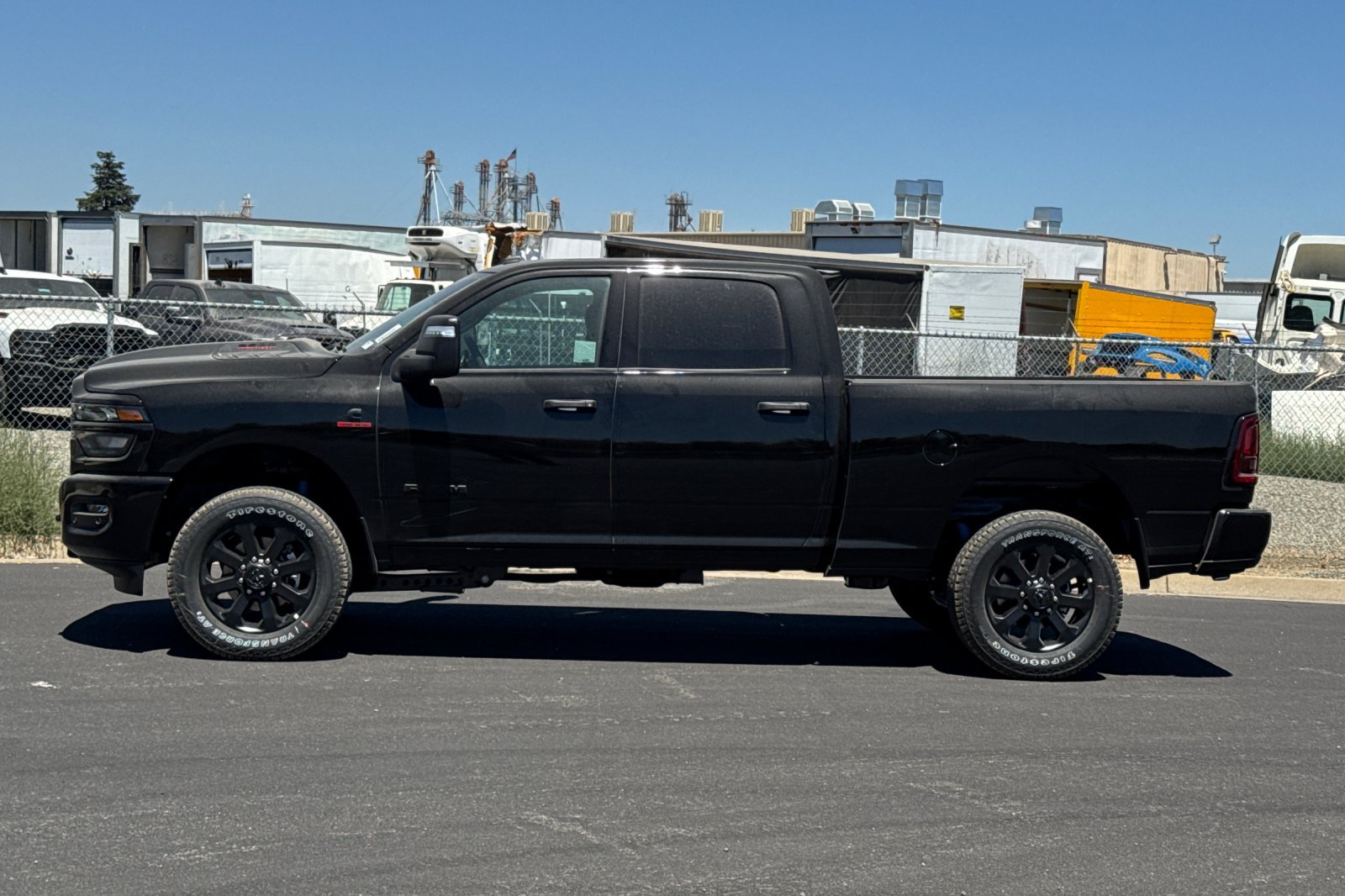 New 2026 RAM 2500 Big Horn AWD/4WD image 6