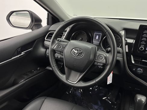 Used 2024 Toyota Camry SE image 26