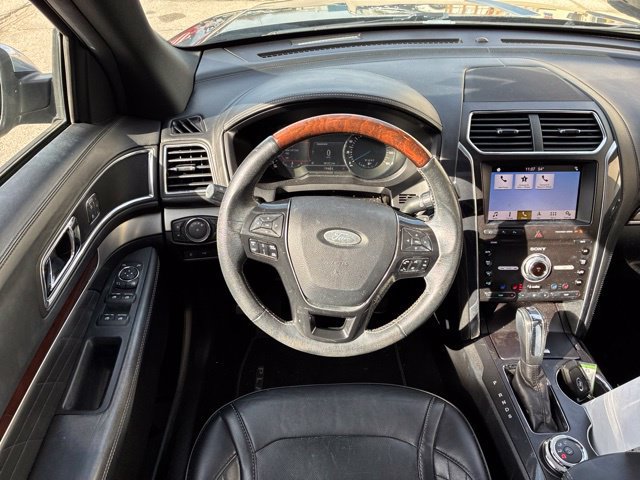 Used 2019 Ford Explorer Platinum AWD/4WD image 18