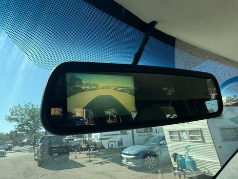 Used 2015 GMC Savana 2500 LT w/ LT Preferred Equipment Group RWD image 18