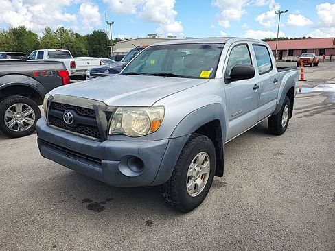 Used 2011 Toyota Tacoma PreRunner RWD image 5