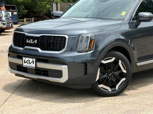Certified 2024 Kia Telluride EX w/ EX Captain's Chair Package AWD/4WD image 4