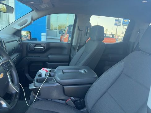 Used 2022 Chevrolet Silverado 1500 Custom w/ Safety Confidence Package image 12
