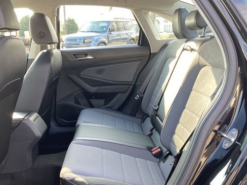 New 2026 Volkswagen Jetta SE FWD image 13