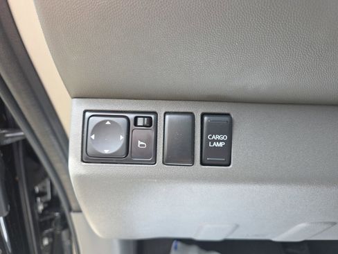 Used 2020 Nissan Frontier SV w/ Midnight Edition Floor Mats image 19