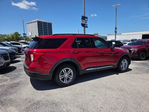 Used 2022 Ford Explorer XLT RWD image 14