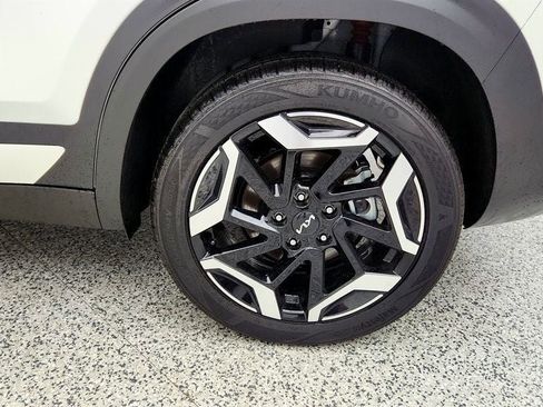 Used 2026 Kia Seltos SX w/ SX Sunroof Package AWD/4WD image 9