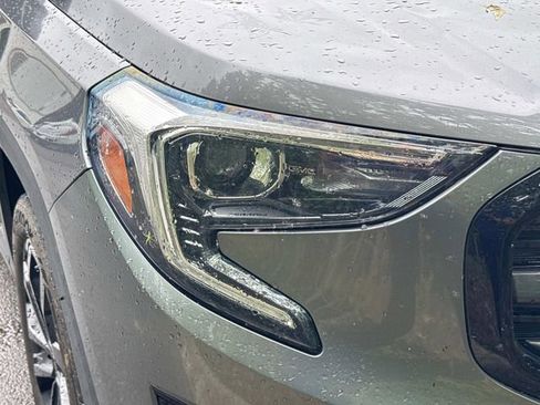 Used 2020 GMC Terrain SLT w/ Preferred Package FWD image 12