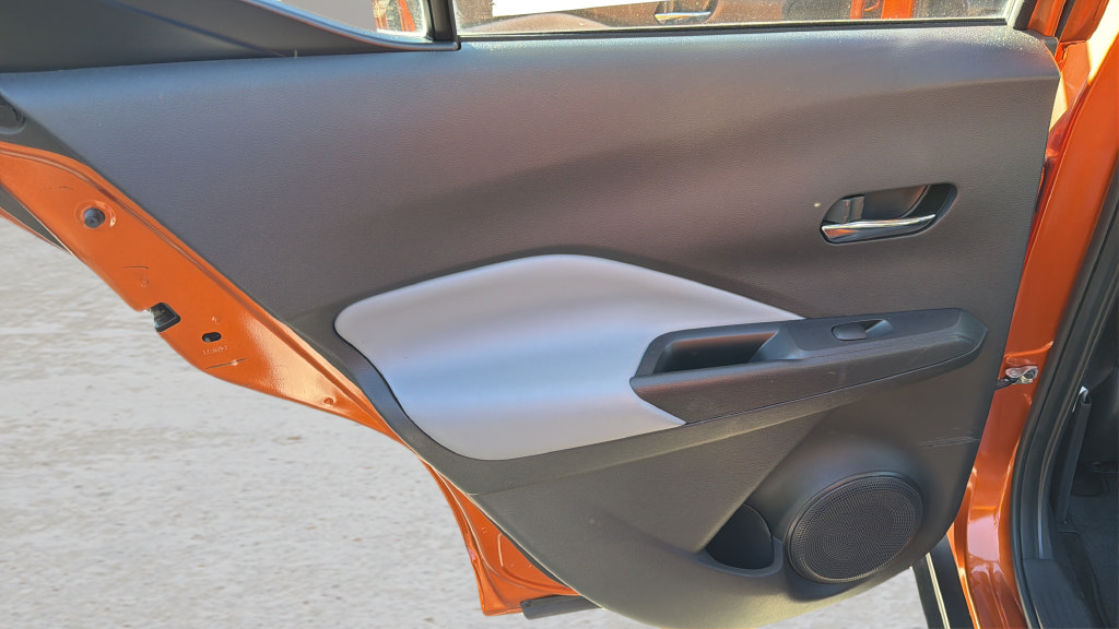 Used 2023 Nissan Kicks SR w/ SR Premium Package FWD image 15